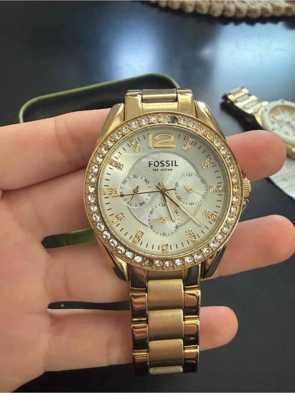 Fossil classic wristwatch
